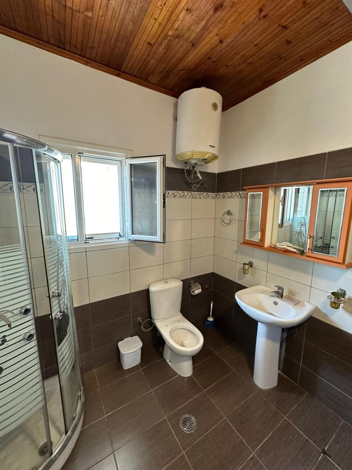 Apartments Berti Sarandë 外观 照片